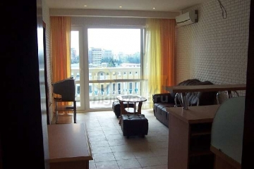 Продава се тристаен апартамент в Слънчев бряг, България