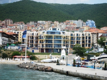 Невероятная двухкомнатная квартира с морским видом на продажу, Святой Влас, Болгария