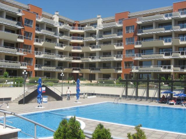 Продават се апартаменти и пентхаус в Поморие, България