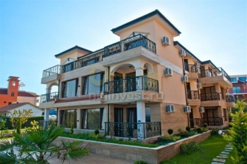Четыре двухкомнатные квартиры на продажу на самом берегу моря, Созополь, Болгария
