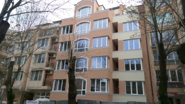 Продават се апартаменти и ателие в Бургас, България